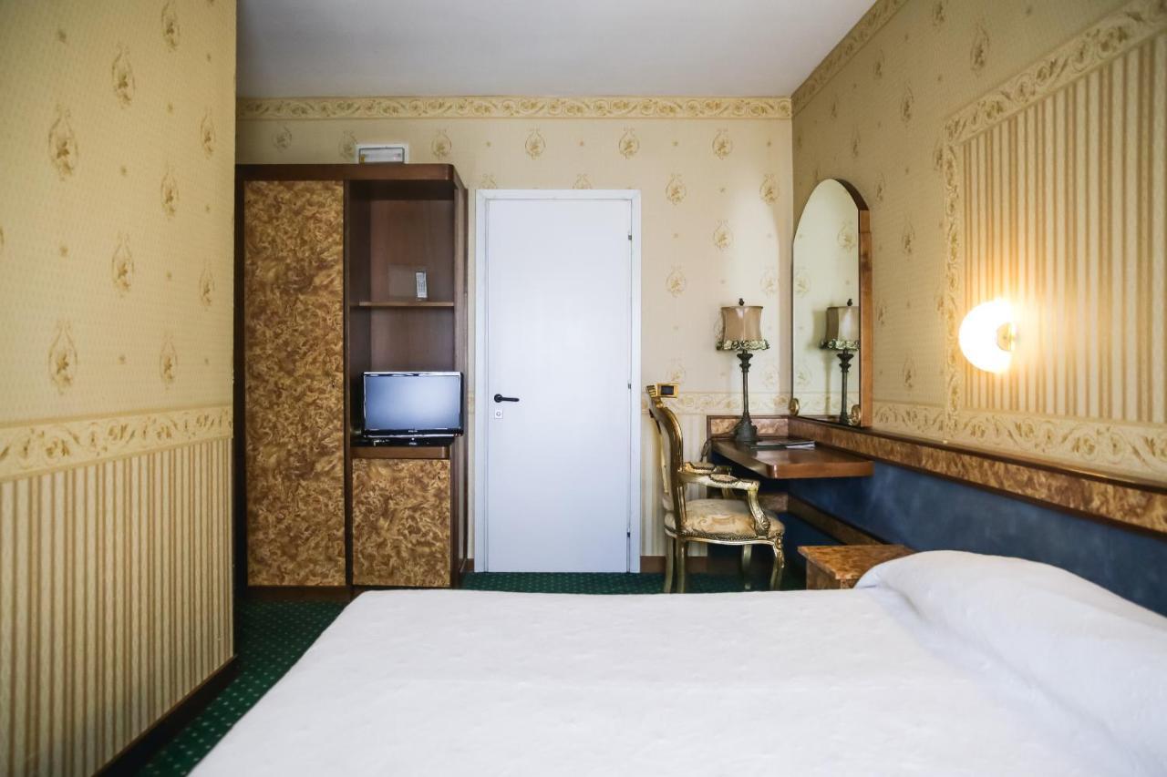 Hotel Villa Pigalle Tezze sul Brenta Zewnętrze zdjęcie